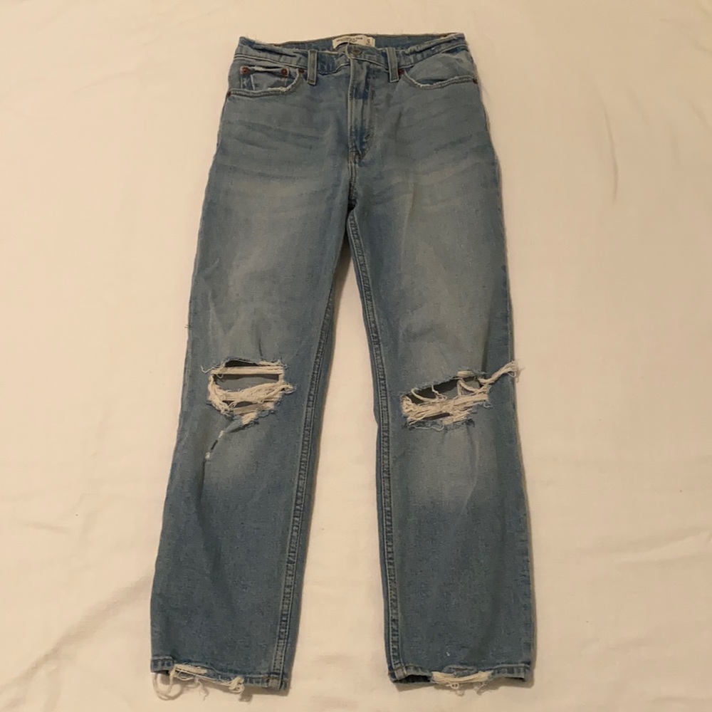 Abercrombie Ankle Straight Ultra High Rise Medium Wash Jean